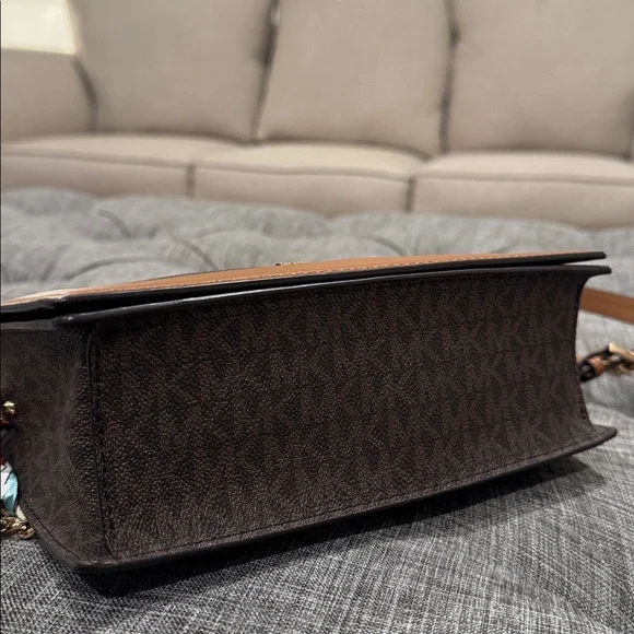 Michael Kors Jet Set Logo Brown and Tan Chain Crossbody NWT - Picture 15 of 17